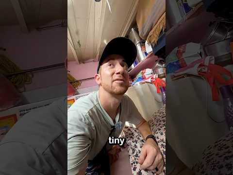 House Tour In India’s Biggest Slum (Dharavi)