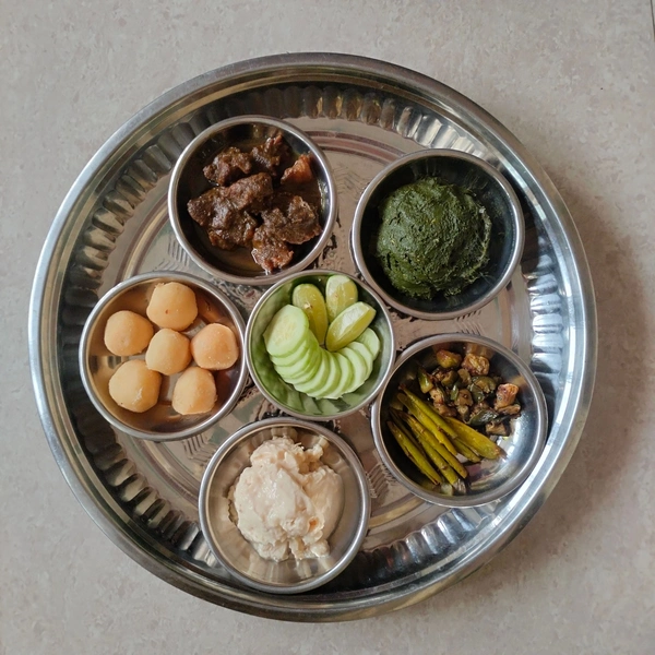 Pickles & Chutneys